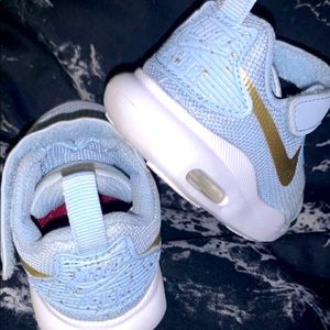 Toddler Nike Shoes/Sneakers   Size: 5C